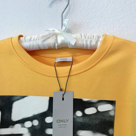 Yellow TAXI Sweatshirt - Picture 6 of 8